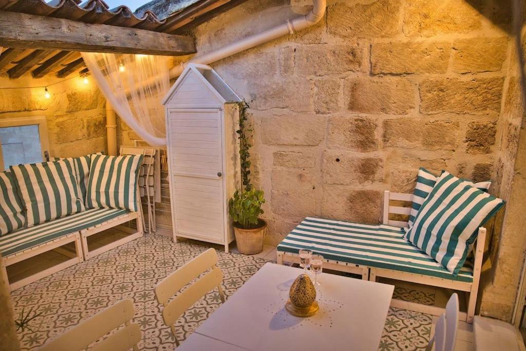 Appartement-Terrasse Centre Historique ユゼ エクステリア 写真